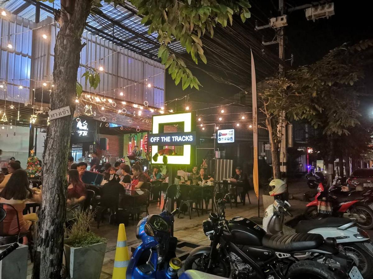 Supanich Condo Opposite The Train Station Chiangmai Chiang Mai Exterior photo